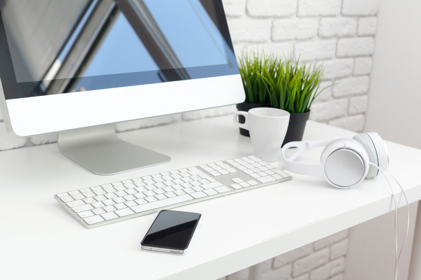 Smartphone am Arbeitsplatz: Die Smartphone-Nutzung kann am Arbeitsplatz untersagt werden / Foto: fotofabrika / fotolia.com