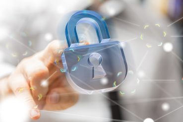 Je nachdem wie hoch die Position und das firmeninterne Wissen einzelner Mitarbeiter im Unternehmen ist, müssen geschäftsrelevante Informationen auf deren Geschäftshandys, ausreichend geschützt werden. / Foto: vege / fotolia.com