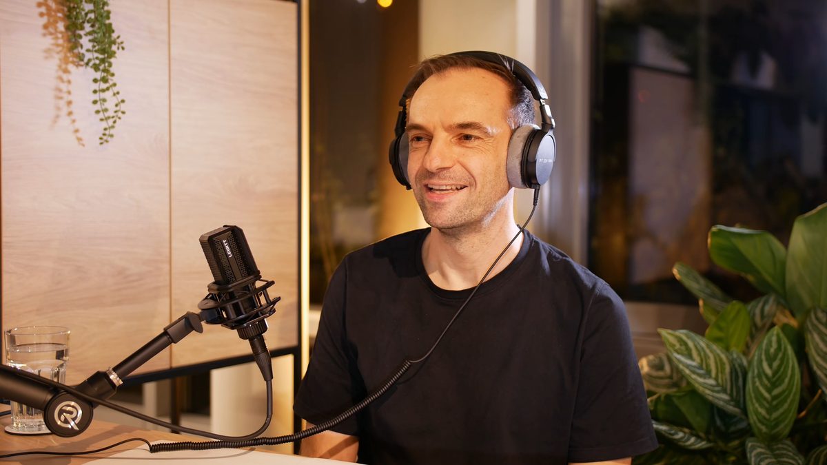 Henry stellt Paul Fragen im Podcast